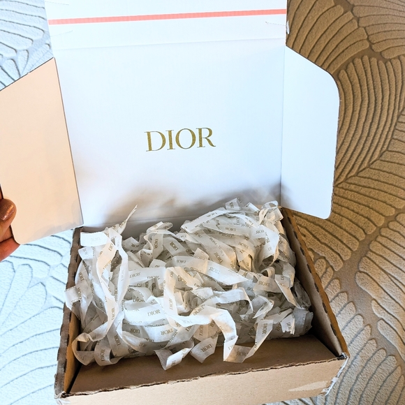 Dior Gift Set with Lunar Pouch & Card - Picture 4 of 11